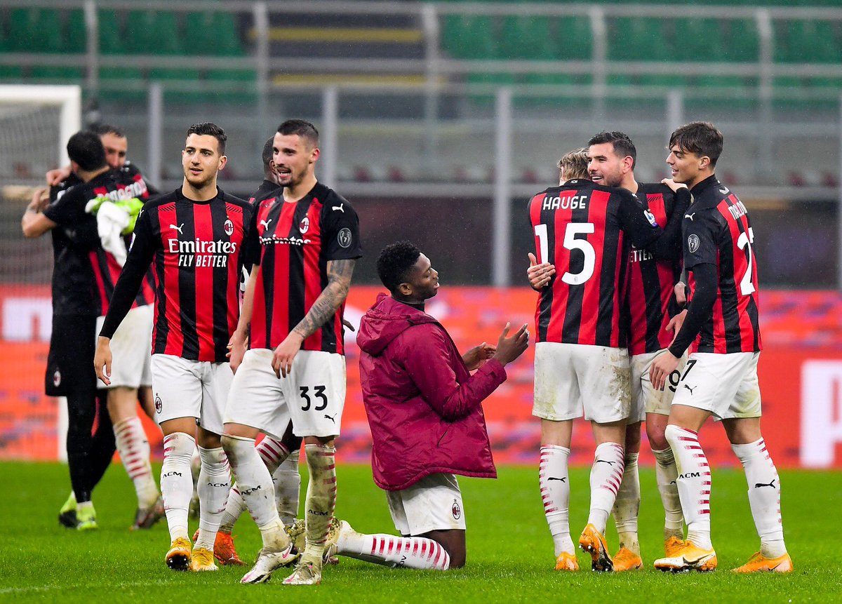 TheoHernandez's tweet photo. Quanto è bello vincere....FORZA @acmilan!!!! https://t.co/g9BfubmhSQ