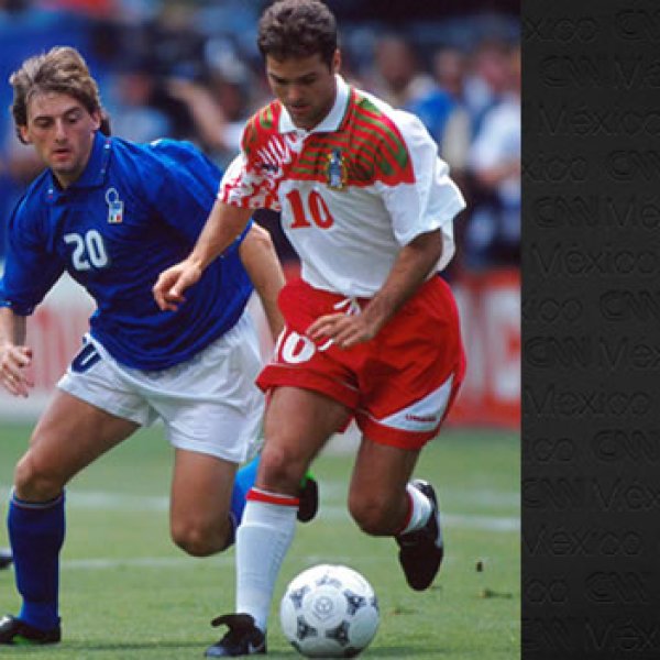 Durante 1992 a 1993 no hubieron cambios en los uniformes hasta que llego el momento de presentarse en USA 1994.Umbro cambio tipografías, tamaño de escudo de la FMF, Logotipo de marca y algunos detalles en los uniformes. Así como los cortos a los que le agrego un triangulo.