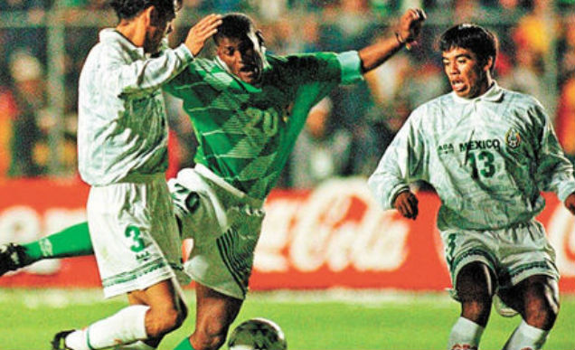 Aba Sport 1996 - 1997 Visitante:El uniforme de Visitante era completamente blanco con vivos verdes y las imágenes sublimadas en un tono blanco o gris. Este modelo se presento con cortos verdes y rojos aunque solo llego a usarse con los cortos rojos en una selección juvenil.