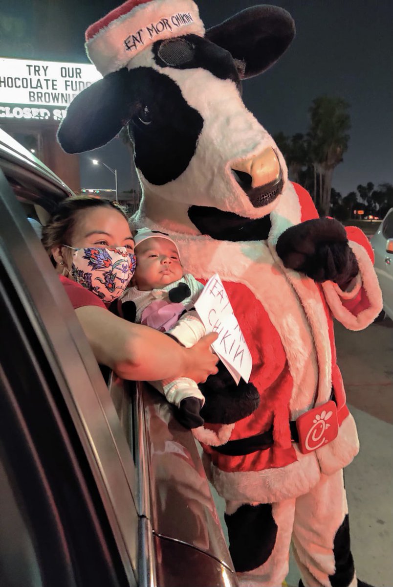 DalethJuarez's tweet photo. We have to take full advantage when there's a chance to win Chic-Fil-A for a year! Josuesito loves Chic-Fil-A! #Selfiewithcow @CFAPharr https://t.co/9Z7AjdwjTK
