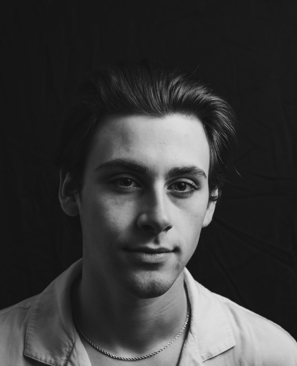 nathan_l1ttle's tweet photo. B&amp;W portraits on the Zeiss Milvus 50mm

Go ahead an zoom in to find out why you should buy a Zeiss lens https://t.co/ZhfKN0V7aK