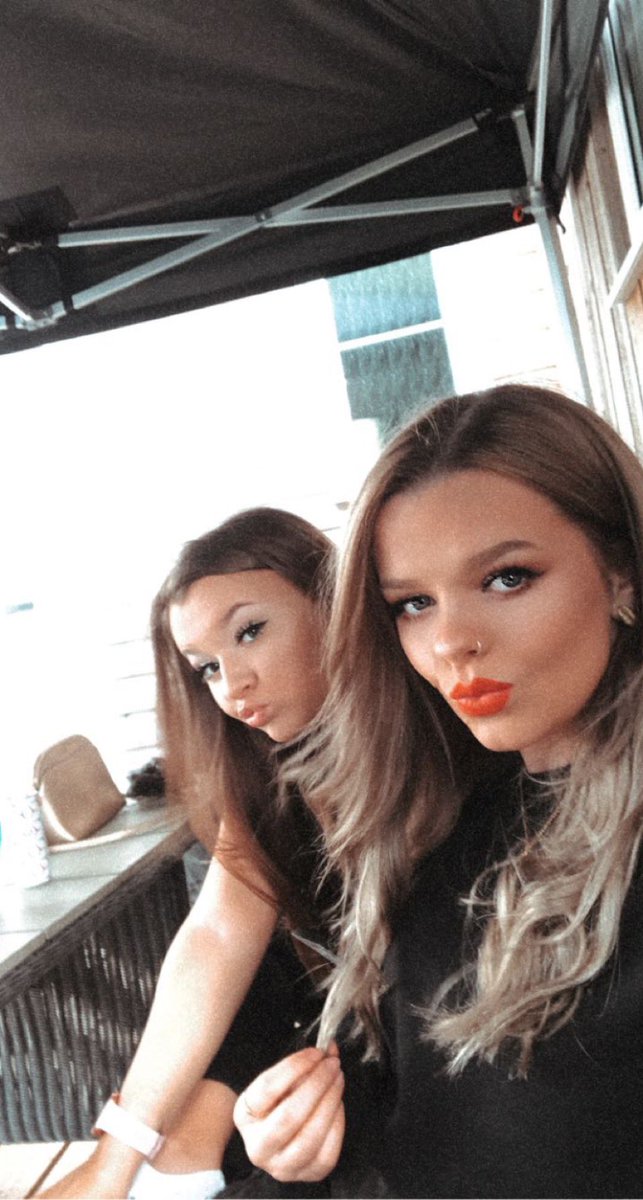 kaelynforsyth's tweet photo. @laurenruussell HAPPIEST bday to my bestie hope u had the best day u crazy bitch xxx https://t.co/0vQjRrXDKP