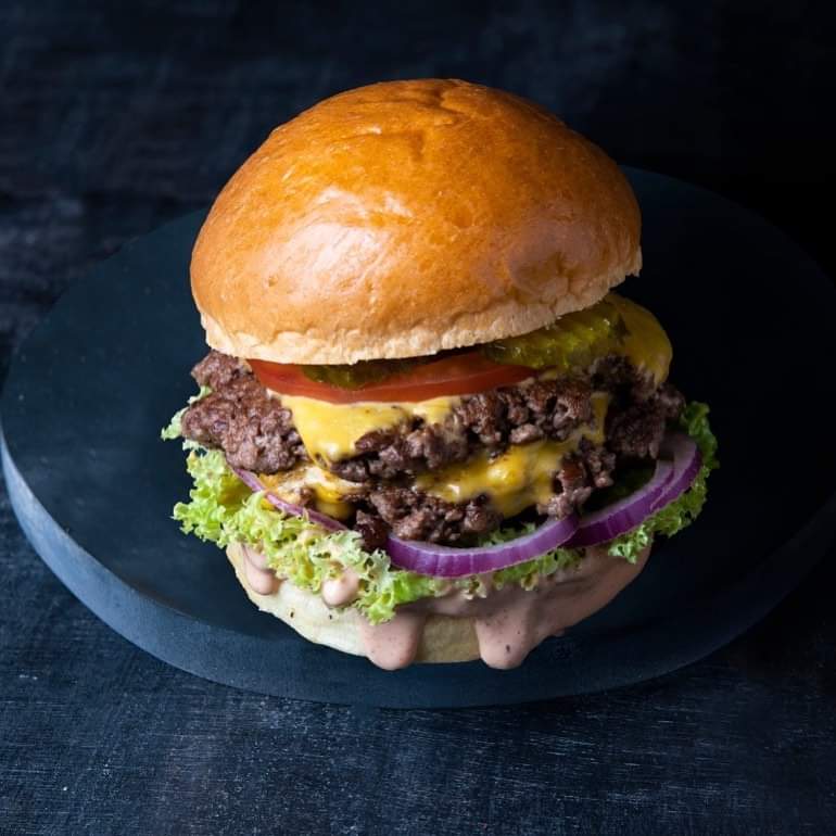 FamousBurger1's tweet photo. #famousburger
#verydelicious meatys
Visit famous burger
What you are waiting for
Try the best burger ever https://t.co/OHmBFAmB3J