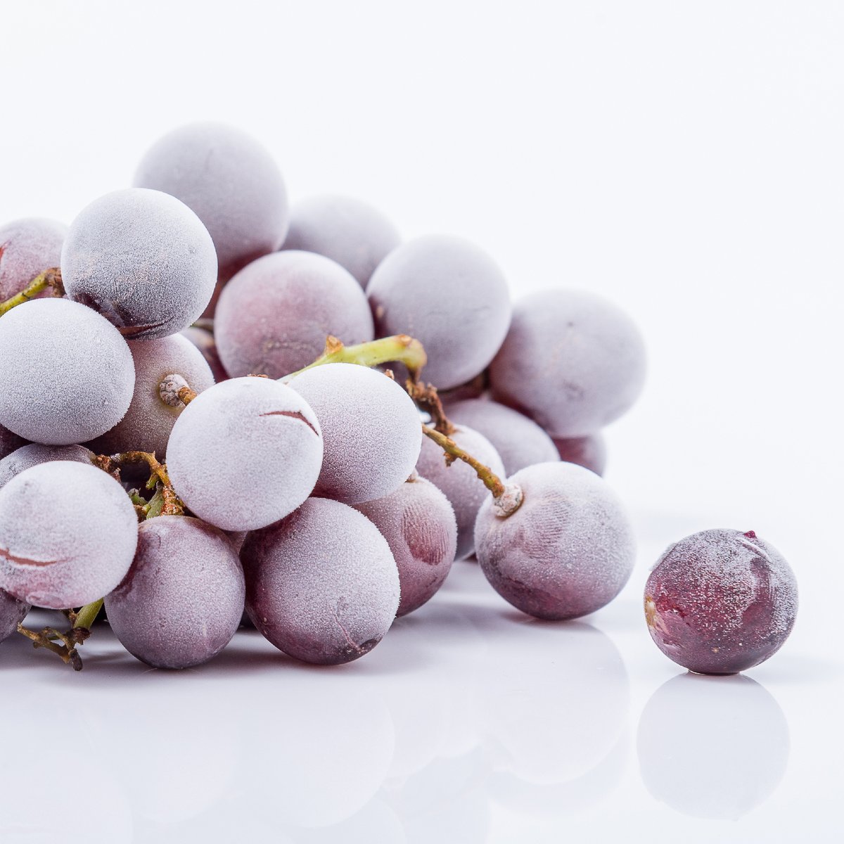 #Grapes have been providing sustenance since the beginning of civilization. - Join us in salute of these mighty fruits as they continue to offer us so much in the modern age. Including our star ingredient  #Resveratrol . 

VineVera.com