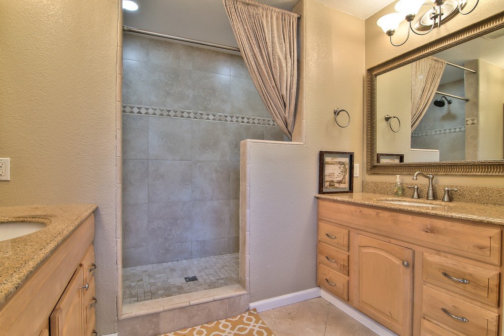 MonarchSober's tweet image. Our Wintun Manor Home is a retreat from the grind, tucked away on the end of a private street in the beautiful Carmichael 
neighborhood.  The Home is inviting and comfortable from the moment you enter. 

#wintun #carmichael #california #recovery #addiction  #monarchsoberhomes