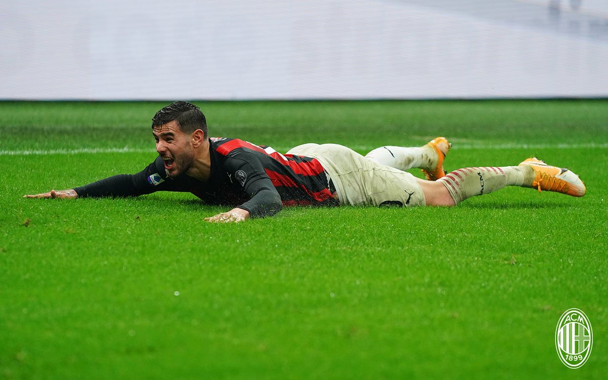 Bayar_Jr's tweet photo. لأول مرة من عشر سنين.. 
أبطال الشتاء 🔴⚫
con il Milan nel cuore ♥️

#SempreMilan https://t.co/UBMwkyUwuj
