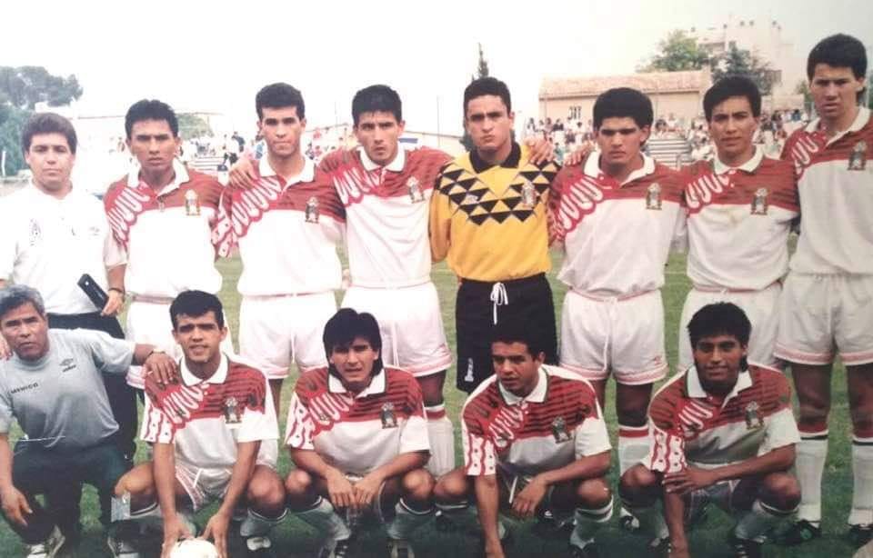 Mismo modelo Umbro ahora con cortos blancos.Usado en el Torneo Esperanzas de Toulon 1992.