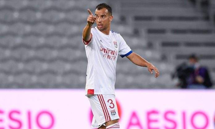 Défenseurs centraux (2/2) :Des performances encourageantes mais doit gommer certaines errances comme face à Brest où il laisse passer une balle pas assez appuyé ou à Monaco où il concède le pénalty. 7/10.2 entrées parfaites mais pas assez de temps de jeu pour notre algérien.