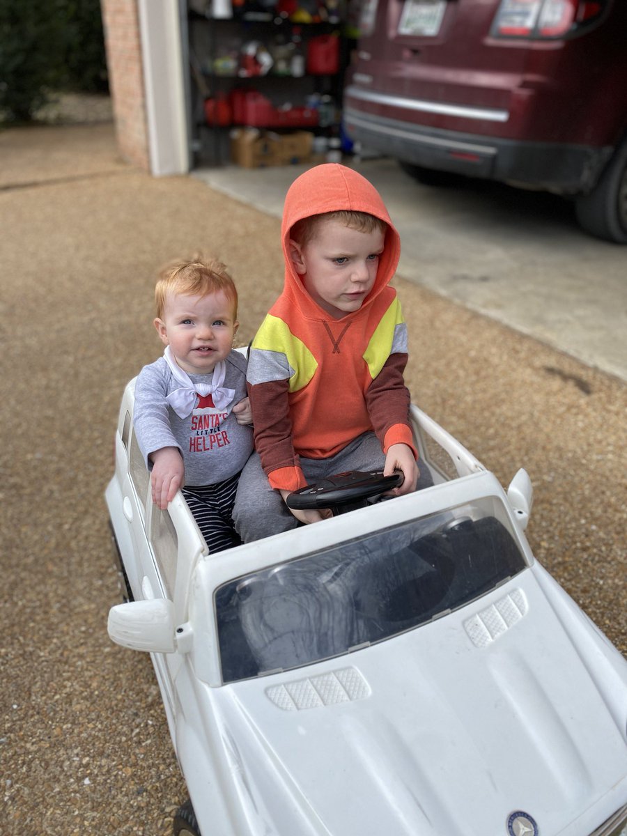 TheRebeccaParks's tweet photo. Soaking up the warm Christmas Eve Eve weather! ❤️🥰🎅🏼🎄 #brodiecharles #brynlawson https://t.co/uhUrTfHsbx