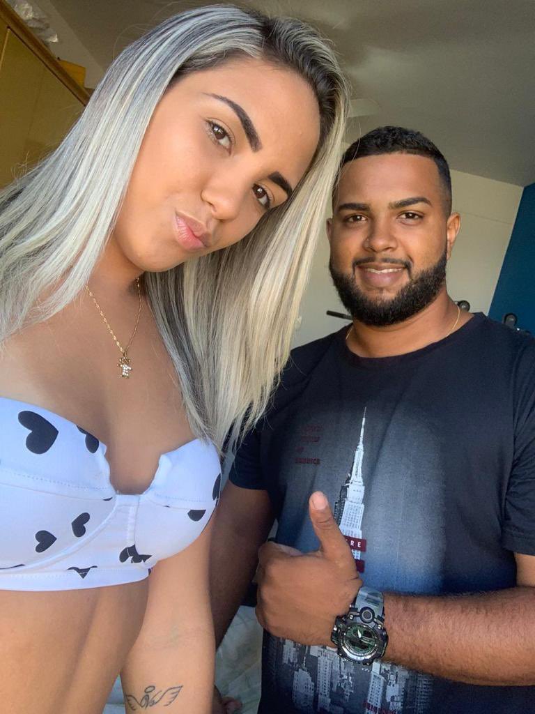 AleeVeiiga's tweet photo. Éé... Mais um ano pra nós meu amor, mais um ano ao seu lado é perceber o quanto evoluímos juntinhos, não só como pessoas no mundo, mas também como pessoas que amam. Celebrar mais um aniversário de namoro ao seu lado é uma alegria e tanto. Nesses anos que estamos juntos, + https://t.co/FyyOYzlHNR