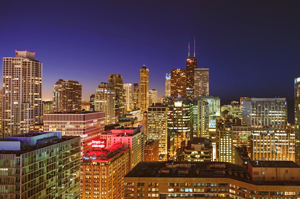 OptimaSignature's tweet image. Enjoy the stunning views of Chicago from the comfort of your apartment home! #BeAnOriginal