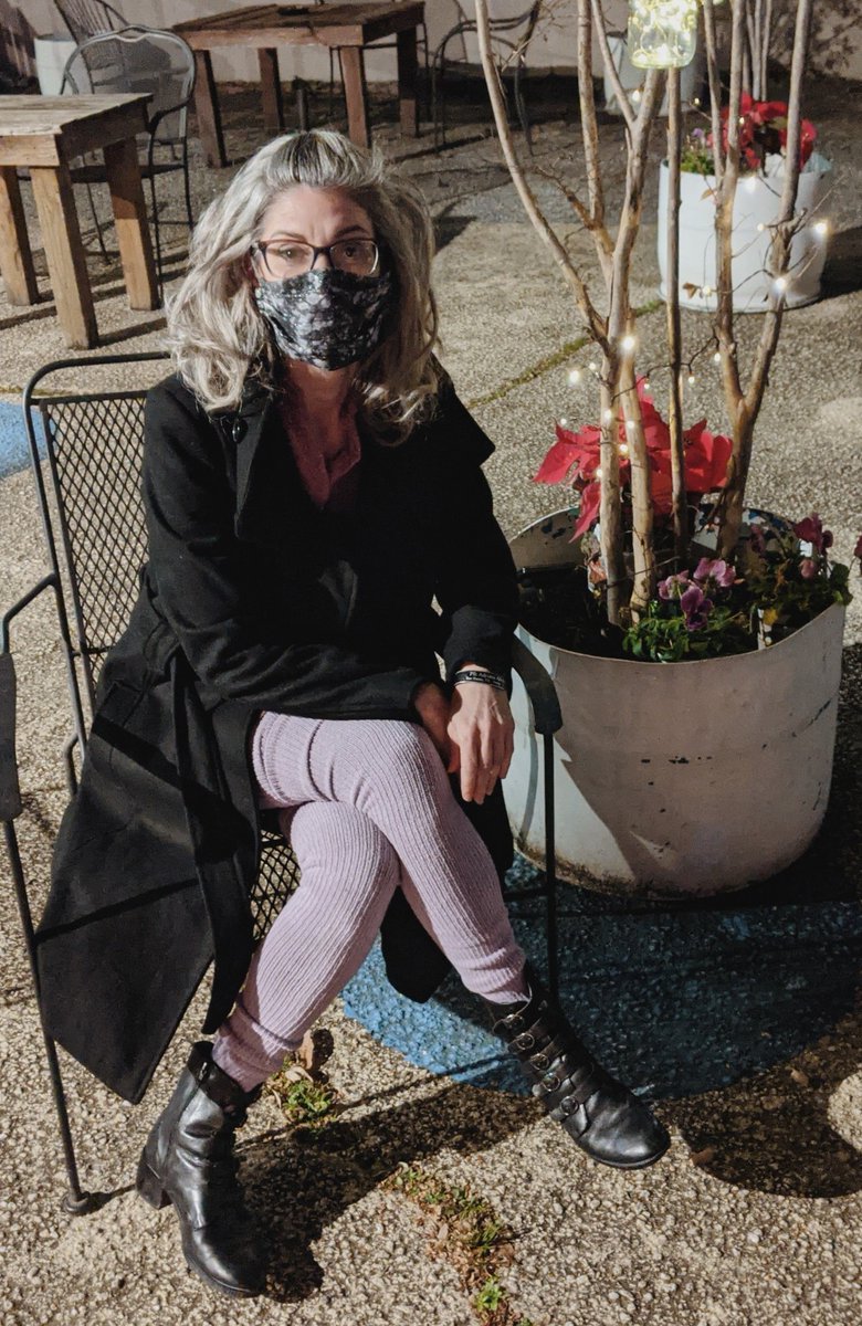 Making merry as can be in my new fab sparkle mask thanks to @buickaudra 😍  #athensga