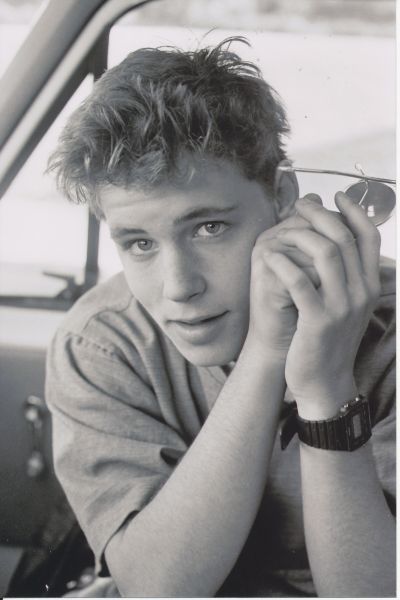 HAPPY BIRTHDAY BONNE FÊTE COREY HAIM!!     1971-2010   