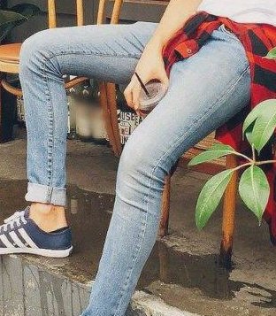 “who in kpop?” but it's actually Rowoon from SF9; a thread