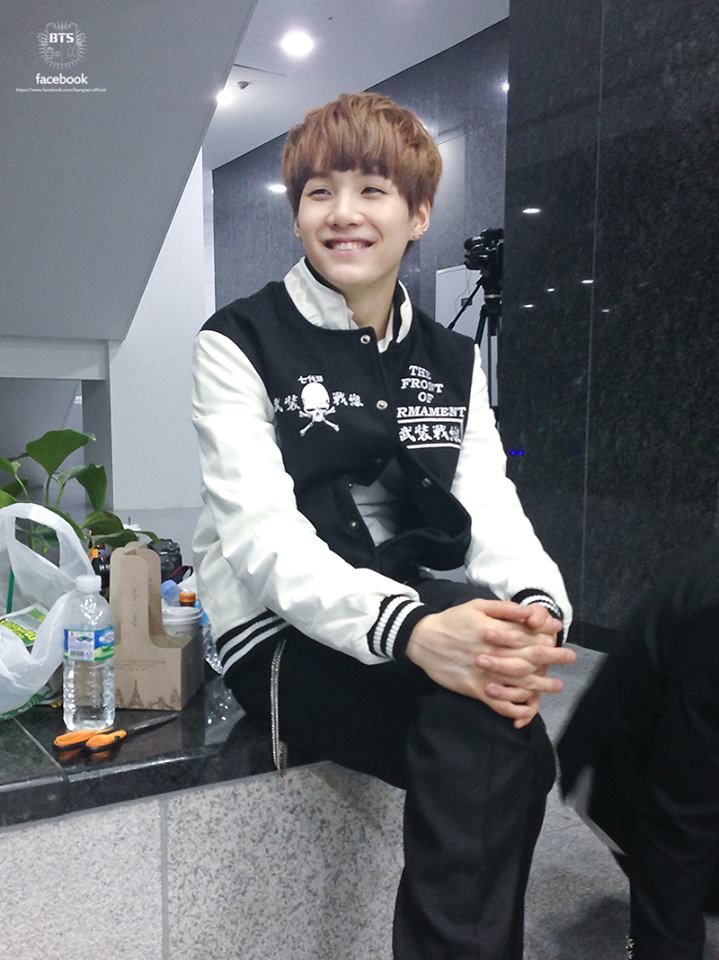 yoongi old pictures that can make you miss him more; a thread