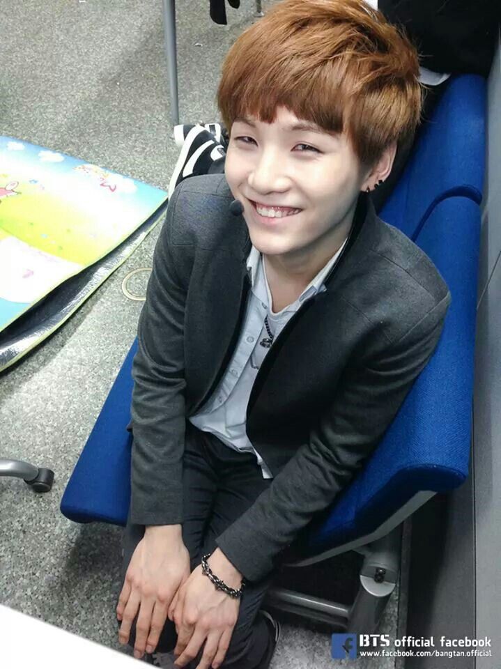 yoongi old pictures that can make you miss him more; a thread