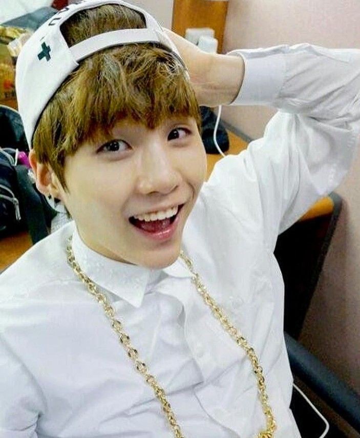 yoongi old pictures that can make you miss him more; a thread