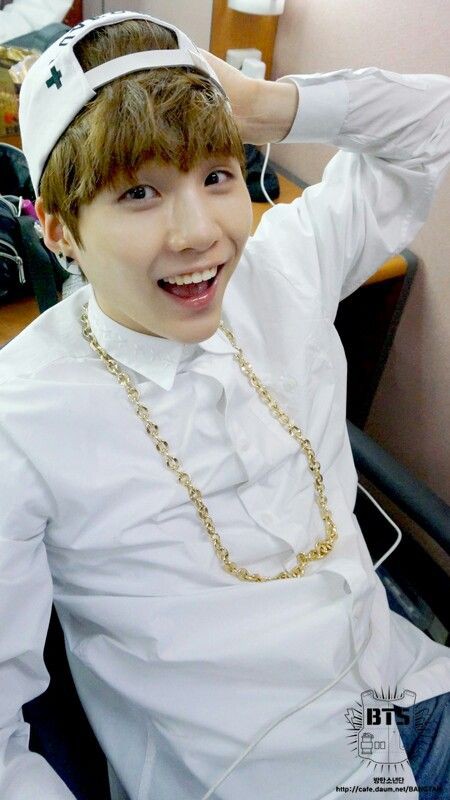 yoongi old pictures that can make you miss him more; a thread