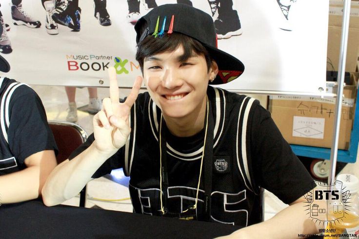 yoongi old pictures that can make you miss him more; a thread