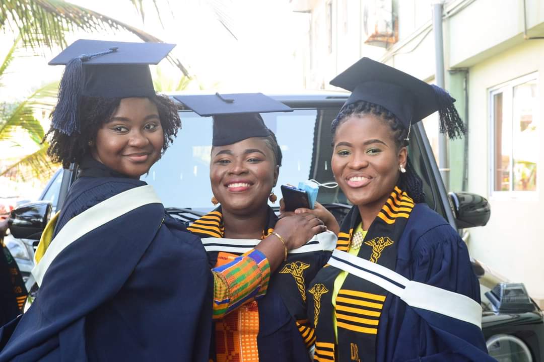 fhmedschool's tweet photo. It's a very cool thing to be a smart girl, they don't do drama, they do Medicine. The future is indeed female.
#premierclass2020
#familyhealthmedicalschool
#premierprivatemedicalschool
#fhmstotheworld
#fhmsdoctor
#consultingroomready https://t.co/efmG8N5ieo