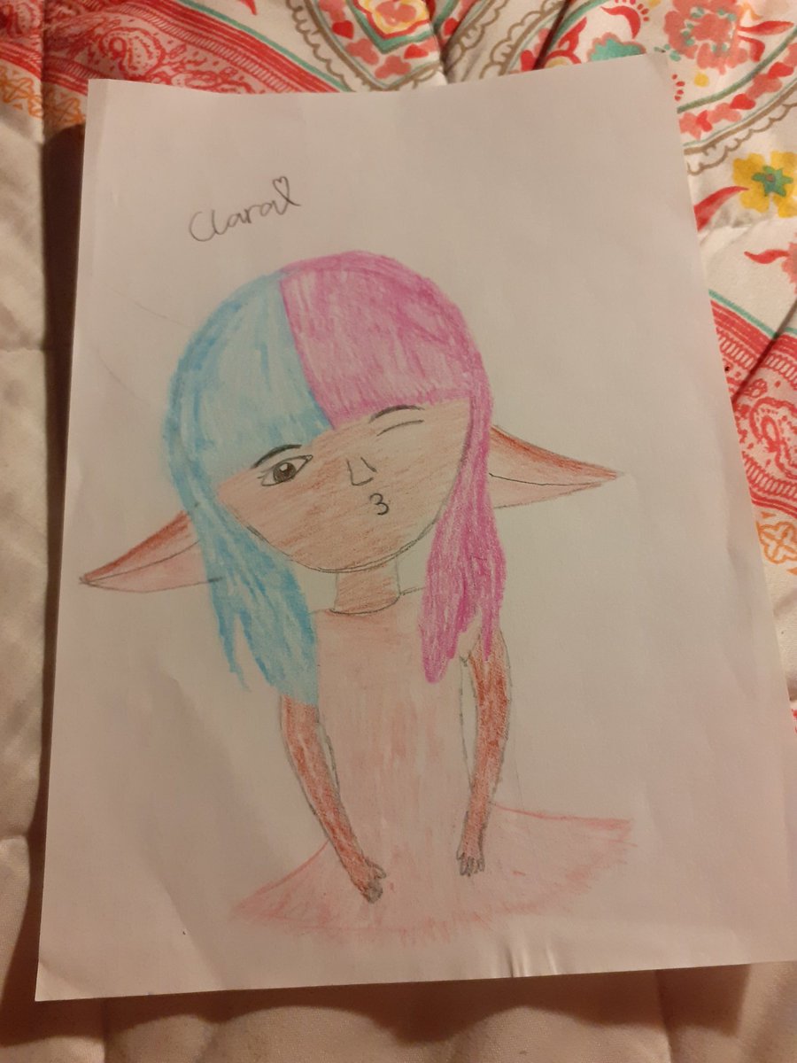 LeasDrawings's tweet photo. @LolliplopsArt One of myold drawings that is like one year old and my newest doodle I made at school :3 
I guess theres atleast some improvement haha https://t.co/DepgHamEh0
