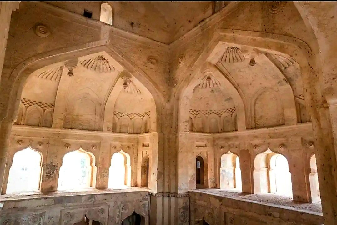 She was, however, unaware of an injunction that the image to be deified in a temple could not be kept in a palace. As soon as the temple was complete attempts were made to move Rama’s idol out of the Rani Mahal, but all efforts failed – the idol “refused” to be relocated.