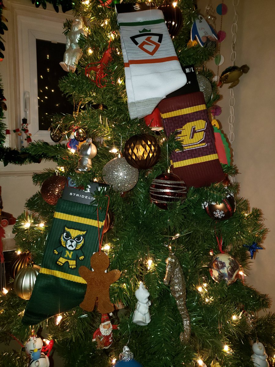 CarrotStickShop's tweet photo. Time to hang your socks with care. Straight off the tree, onto your feet.
#stockingstuffers #sockgame #sicksocks #shoplocal https://t.co/z55g1Xx7h7