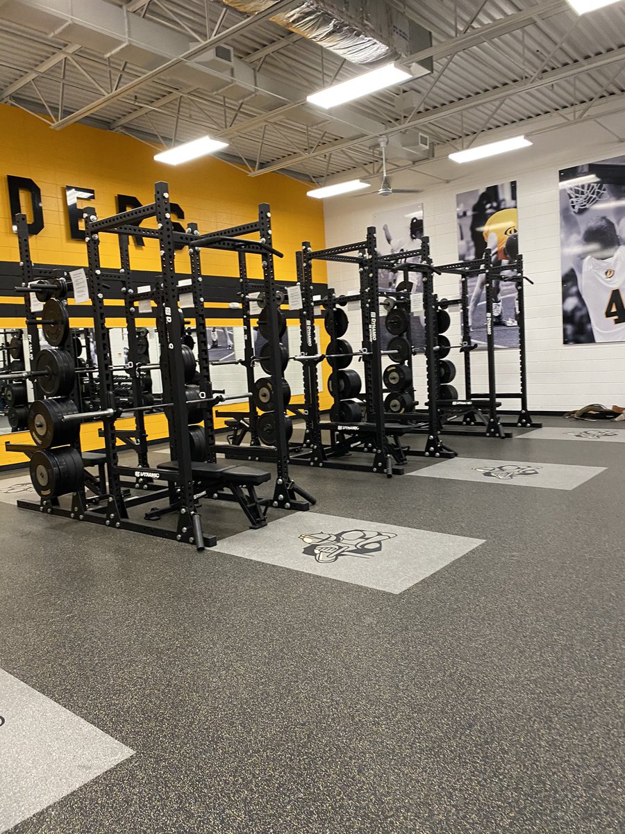 IanMacDonald_44's tweet photo. After a great visit, I am beyond blessed to receive an offer from @DordtFB !!! 
#AGTG #Defenderway
@_CoachNutt @coach_penner 
@coachorvis @BrockHarris_ https://t.co/Z3HP1hDgdV
