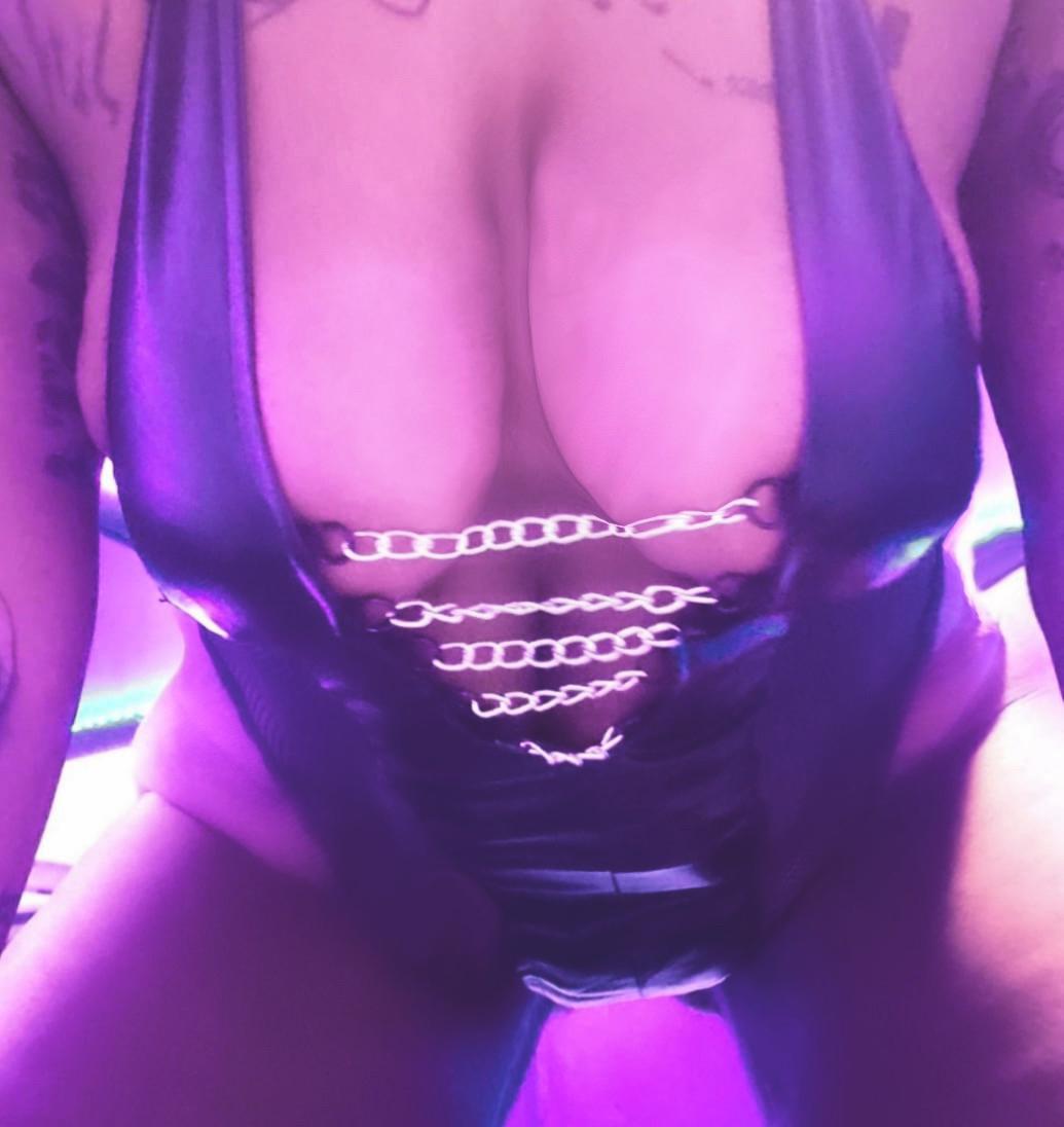 YoursZayna's tweet photo. YoursZayna : Saskatoon are you ready for this silky smooth Island dream call to book your wildest adventure..
1204-294-5378

@cafreviews_com @NATURALLYOURS1
@AvaSmit86685520 @leolistescort
@spapal_site @XDIRcc1 https://t.co/ikSXO7RsyZ https://t.co/Gijm24jV6r