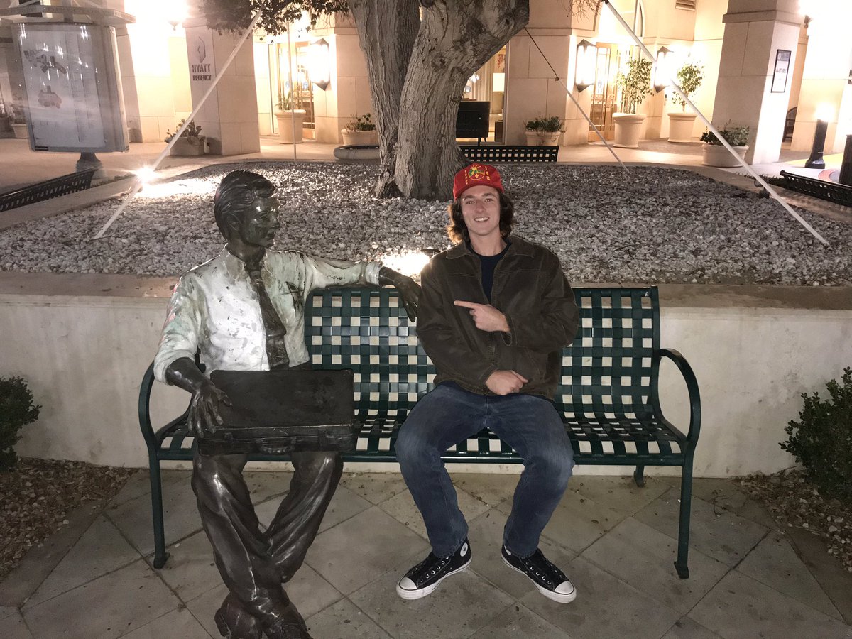 ShoonTmas's tweet photo. Forgot my password.
Ya boy is backkk🤪⭐️ https://t.co/qxVxY9XJg1