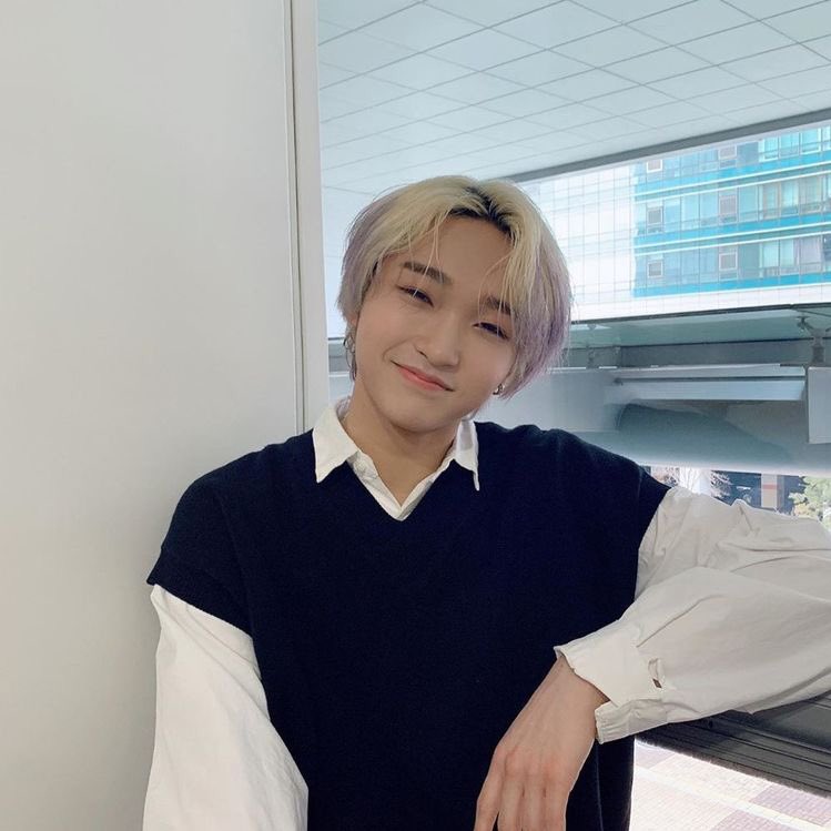 Yuku (Amanuma Yuku)nationality- japanesebirthday- january 16, 2001sign- taurusposition- dancer, vocalist & djing