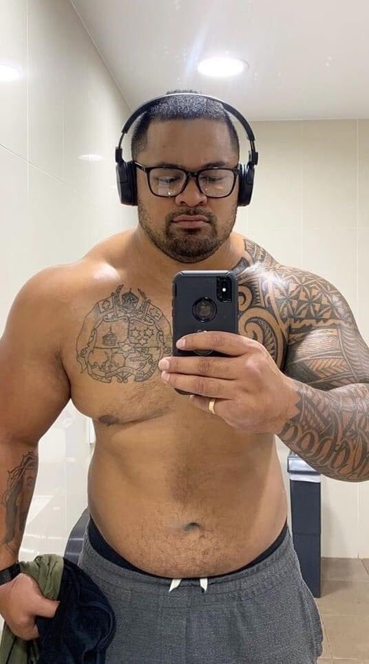 MaleMediaMind's tweet photo. #M3APB If you know there subjects, tag them in the comments. I post pictures from pages not always knowing the sources, but followers of M3 love to know their crushes. Please help us out. #bearedblackmen #bigdude #musclebear #ThickBoyProblems #beardgang #sexyblackman https://t.co/AGOl8lUpfb