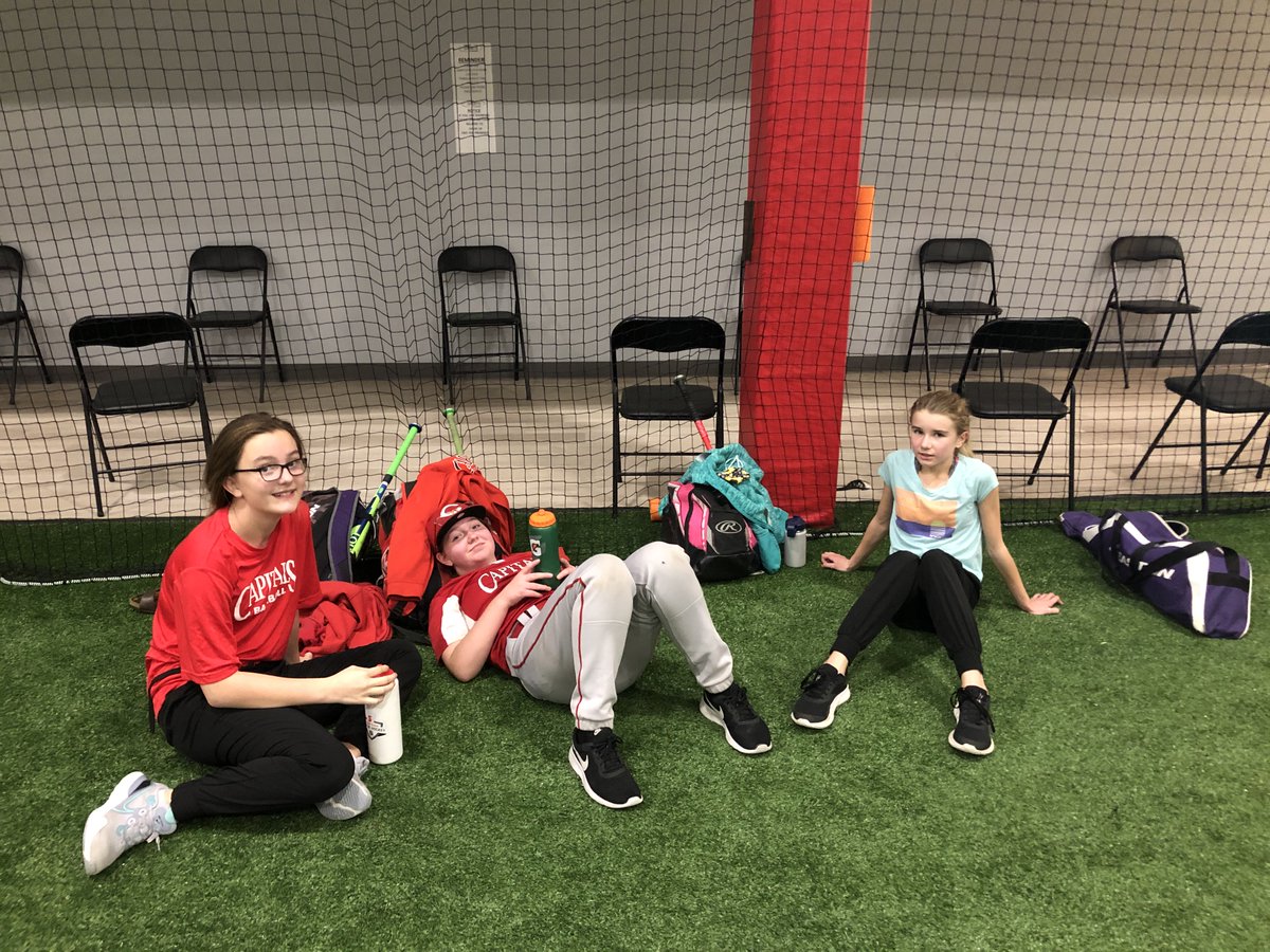 MarkHealyNL's tweet image. Our final Friday of the @TillerEng @NLGirlsBaseball #EasternFallIndoorTraining. Finished off with some @baseballcanada #TestingProtocols, the #BeepTest and some #ExitVelo. A little #Baseball5 and #TouchFootball action and of course some Christmas spirit! #FoodHamper #tistheseason