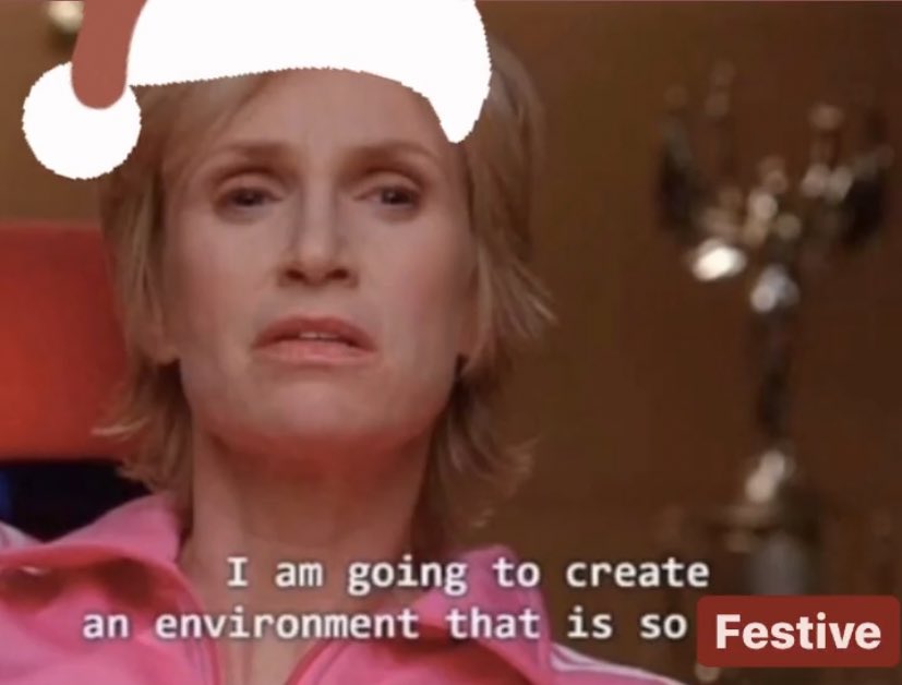 EwdatsGROSS's tweet photo. Decorating my apartment as a coping mechanism for regular depression, seasonal depression and pandemic depression: https://t.co/GalkRaaE4E
