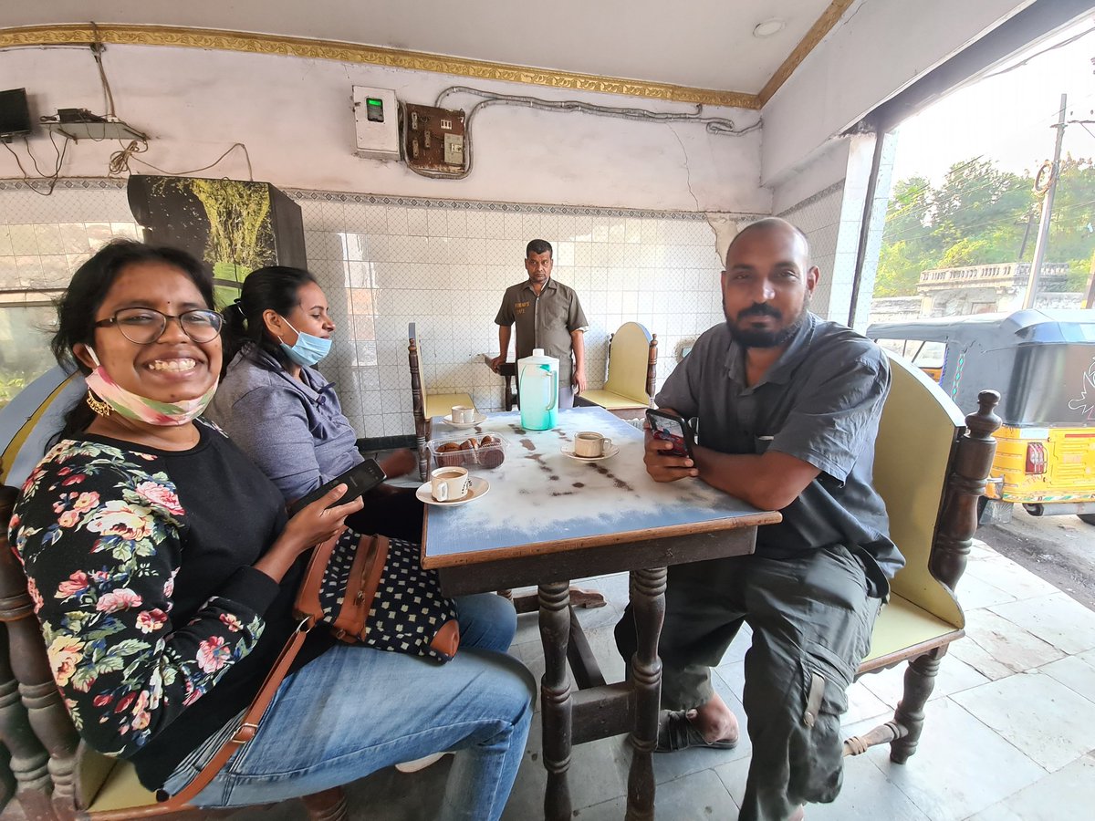 Andrew007Uk's tweet photo. Seetharambagh means The Queens Garden and here you will find Friends cafe, no better place to meet friends and explore. Opposite is a closed door leading to a private temple with an ancient stepwell in its courtyard. Hoping to access the well.
#ExploringDay
#KnowYourCity https://t.co/LHmpGWy6OQ