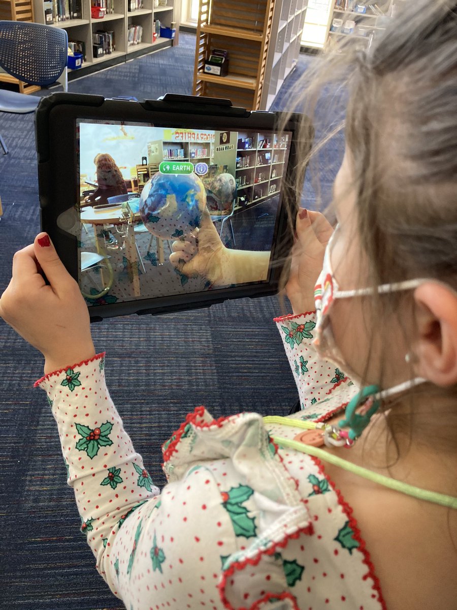 HydeCommons's tweet photo. It was a ton of fun introducing our 3rd graders to the merge cube and watching them learn about the solar system in a whole new way!  Thank you @shannonmmiller for your Merge Cube template tip you shared in your blog. @HydeElementary @CCISDLibrary #ccisdlibs #mergecube https://t.co/4B9GVcQGIM