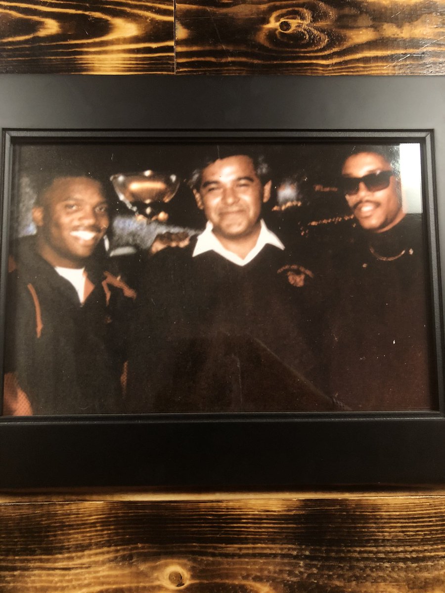 Mavina612's tweet photo. Pic of my late uncle that I have of him and Eric Metcalf and Webster Slaughter that I would love to get autographed @EricMetcalf21  @W_Slaughter #GoBrowns https://t.co/Hx66TK7KL2