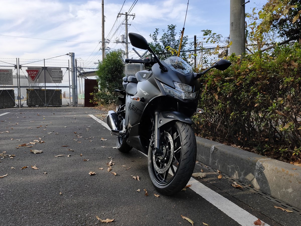masatakamune's tweet photo. みなさんこんにちは🙂
ジクサー SF 250です
#ジクサー #GIXXER https://t.co/AOLVUhhYvb