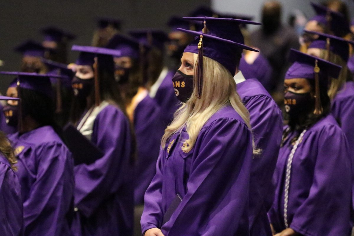 north_alabama's tweet photo. Congratulations to the graduates of the Anderson College of Nursing and the College of Education and Human Sciences! We are so excited to celebrate this milestone with you. And thank you, Dr. Bishop, for sharing your wisdom with our newest alumni. Roar Lions! 🎓 https://t.co/UUR68Zup96