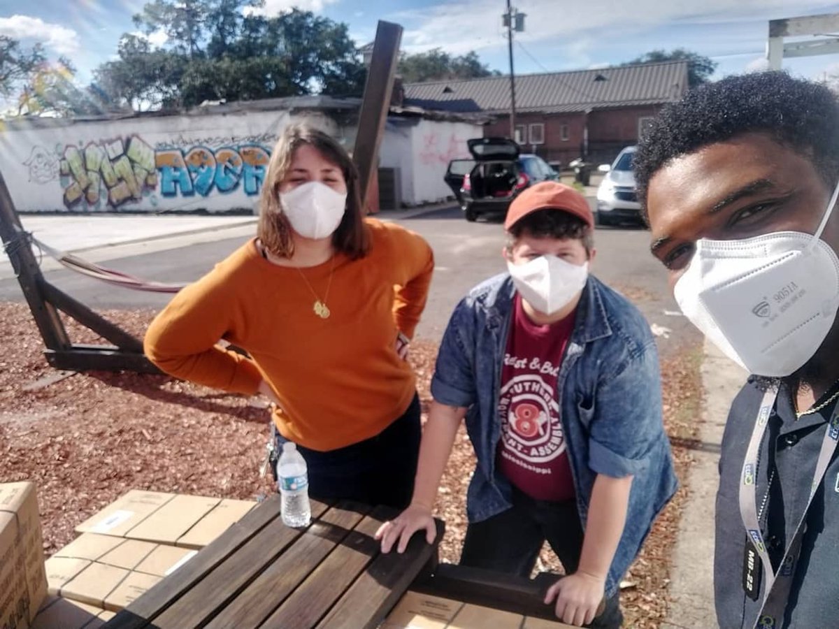 WaterWorksNOLA's tweet photo. MRE delivery (400+ emergency meals) to our neighbors at  @LevelUp_Camp today. Homegrown since 2016, they’ve been taking care of housed and unhoused folks in the #Lower9th throughout COVID. Give them a follow! https://t.co/x8pjs0D4lt