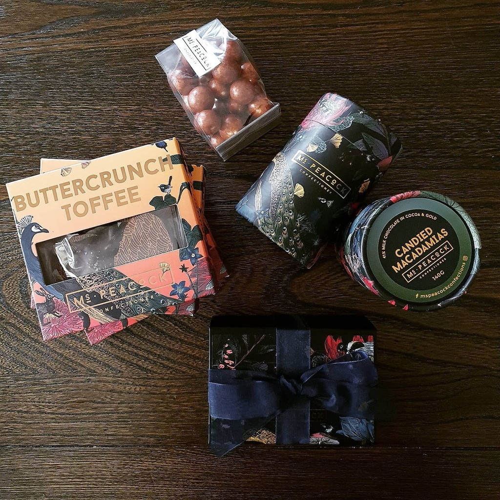 The most beautifully packaged chocolates you'll ever lay eyes on, @mspeacockconfections has outdone herself once again!

Not only do they look the goods, but they also taste goddamn amazing! instagr.am/p/CIrpCi0D6jp/