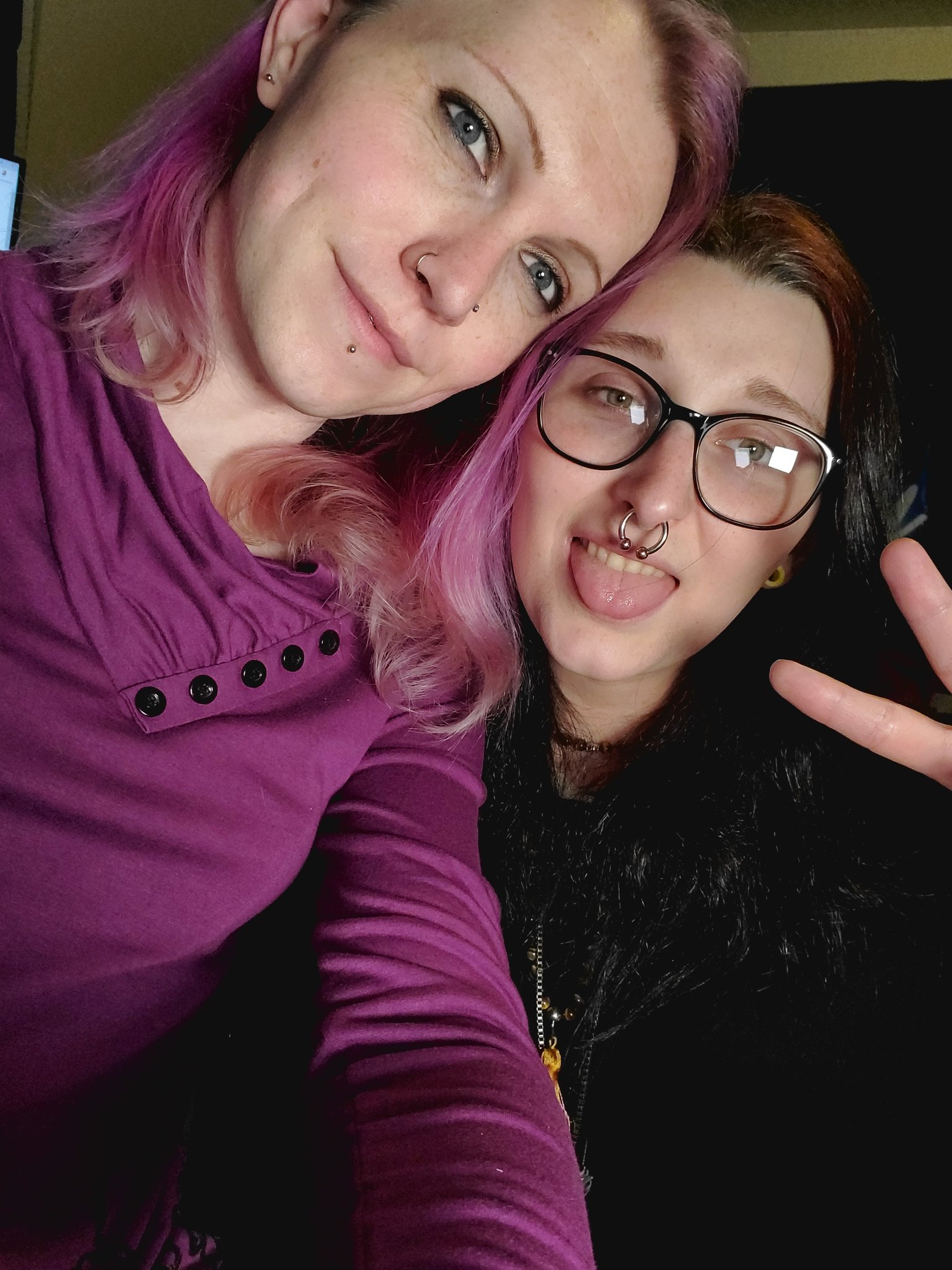 Winry Autumn on X: Me and Vaness Viper will be caming on chaturbate  tomorrow @ 7pm. Go follow her on t.co3gzaE89ade  t.coxbK9nYE3mR  X