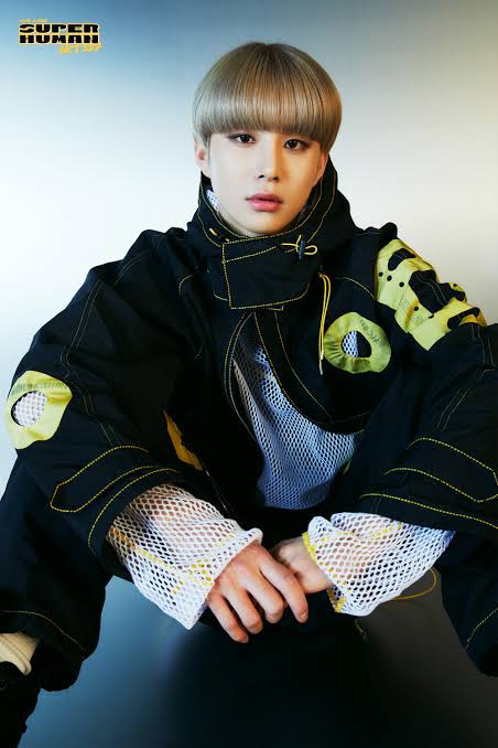 This Lua and this Jungwoo are twins and nobody can tell me otherwise.