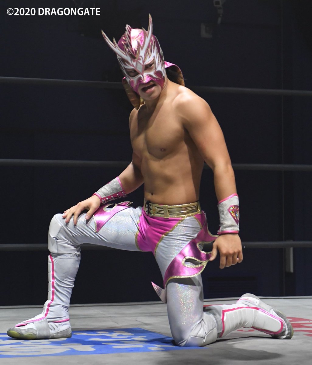 Dragon Dia- dia stands for DIAMOND- i think- actually an e-boy- has an interesting hobby- filleting fish and watching tutorial vids of it- mochi tried to recruit him into mochi dojo- but dia refused wanna know why- BCS HE ONLY KNOWS ONE MENTOR AND THAT'S DRAGON KID BItch