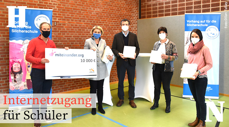 heilbronn_de's tweet image. 125 Schülerinnen und Schüler in #Heilbronn bekommen für zuhause einen #Internetzugang. Von der Stadt kommen 125 #Minirouter, vom Miteinander e.V. über eine Spende von 10.000 Euro 125 #SimKarten. Start der Geräteausgabe war in der# Silcherschule.