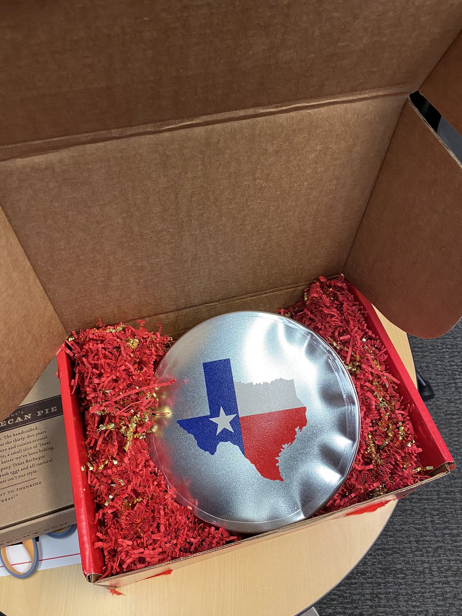 Topknife's tweet photo. The ultimate inspiration is the Deadline!
#RedboxGang #Texas Pecan pie and mixed nuts
thanks to @kmattox1 @TCCACS #MaryAllen
Don’t want to miss this years #TCCACS https://t.co/RYHExYTKHB
Proud to be part of the faculty #Vegas2021 the show must go on https://t.co/hhOBDaC9EZ