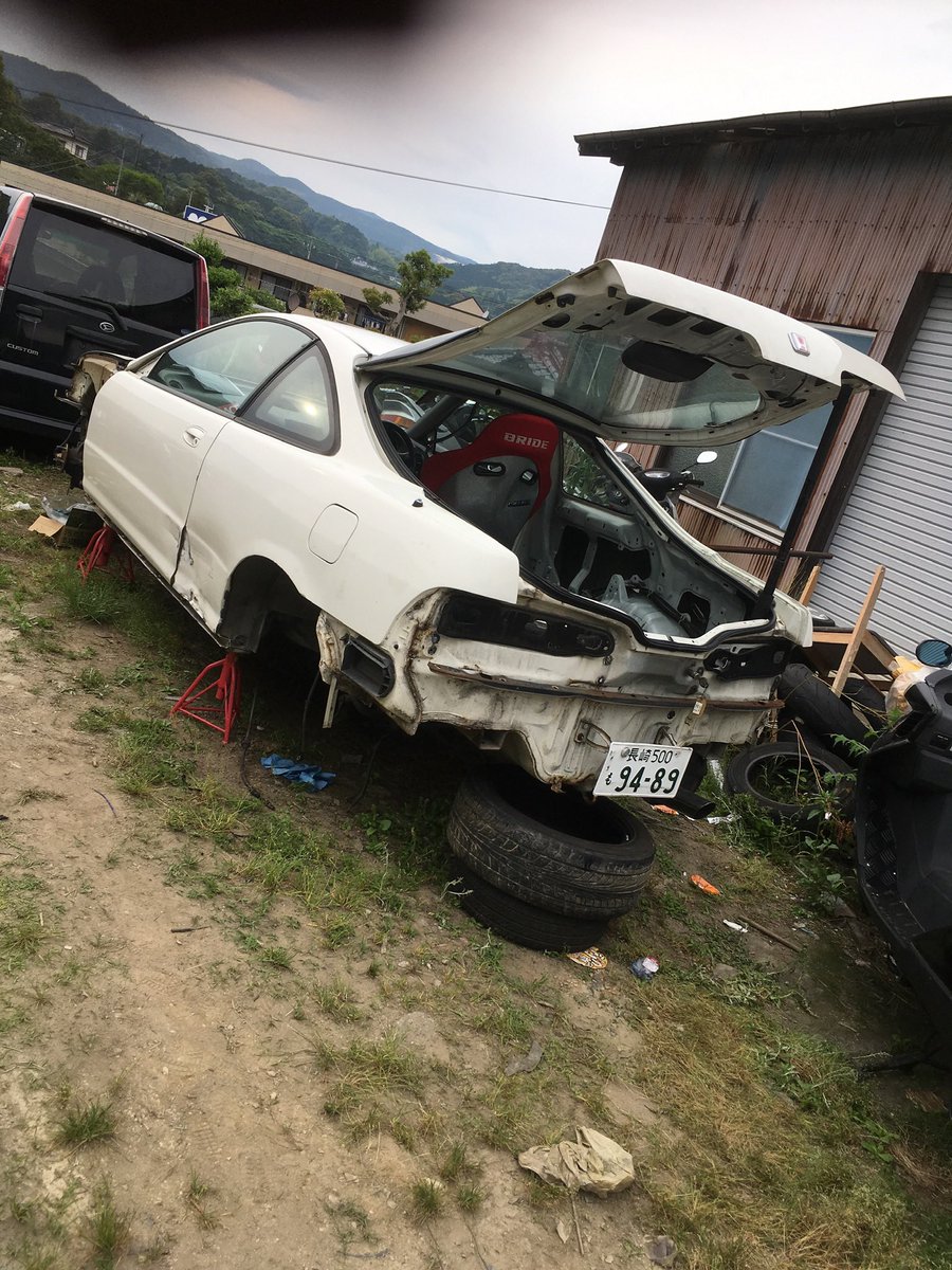 eg6_2stroke's tweet photo. 前乗ってたインテ
去年バラバラにしてバラ売りしたけど
足廻りほぼ売れて
ほかまだまだパーツ残ってますので
欲しい方は問い合わせください。
なお、車体はエンジンミッション
つけた状態で売却済みです。

#拡散希望
#インテ売ります
#dc2
#インテR
#タイプR

検索用
#シビック売ります
#eg6
#ek9 https://t.co/b67jGC9ib8