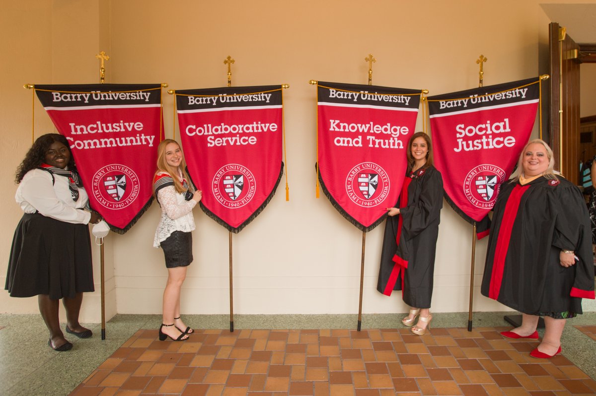 BarryUniversity's tweet photo. Today, we came together for our celebratory Baccalaureate Mass & Rose and Candle Ceremony. The traditional Rose and Candle Ceremony symbolizes the bonds of friendship and sending graduates out into the world. π―οΈπΉ #WeAreBarryU #BarryU2020 https://t.co/EWh6grVymT
