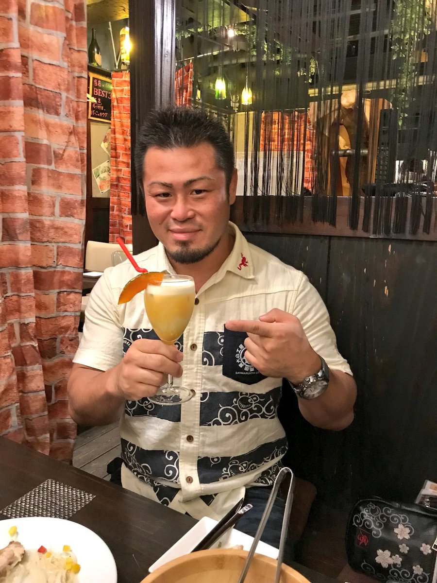 Kagetora- u know susumu's kind of like that chill guy who's v good at the graps- that's also kagetora- you'd think he looks like a caw but then- he wrestles- then you're like YO???!!!- chaotic when drunk- went to the same primary school as mochi- is just v supportive man