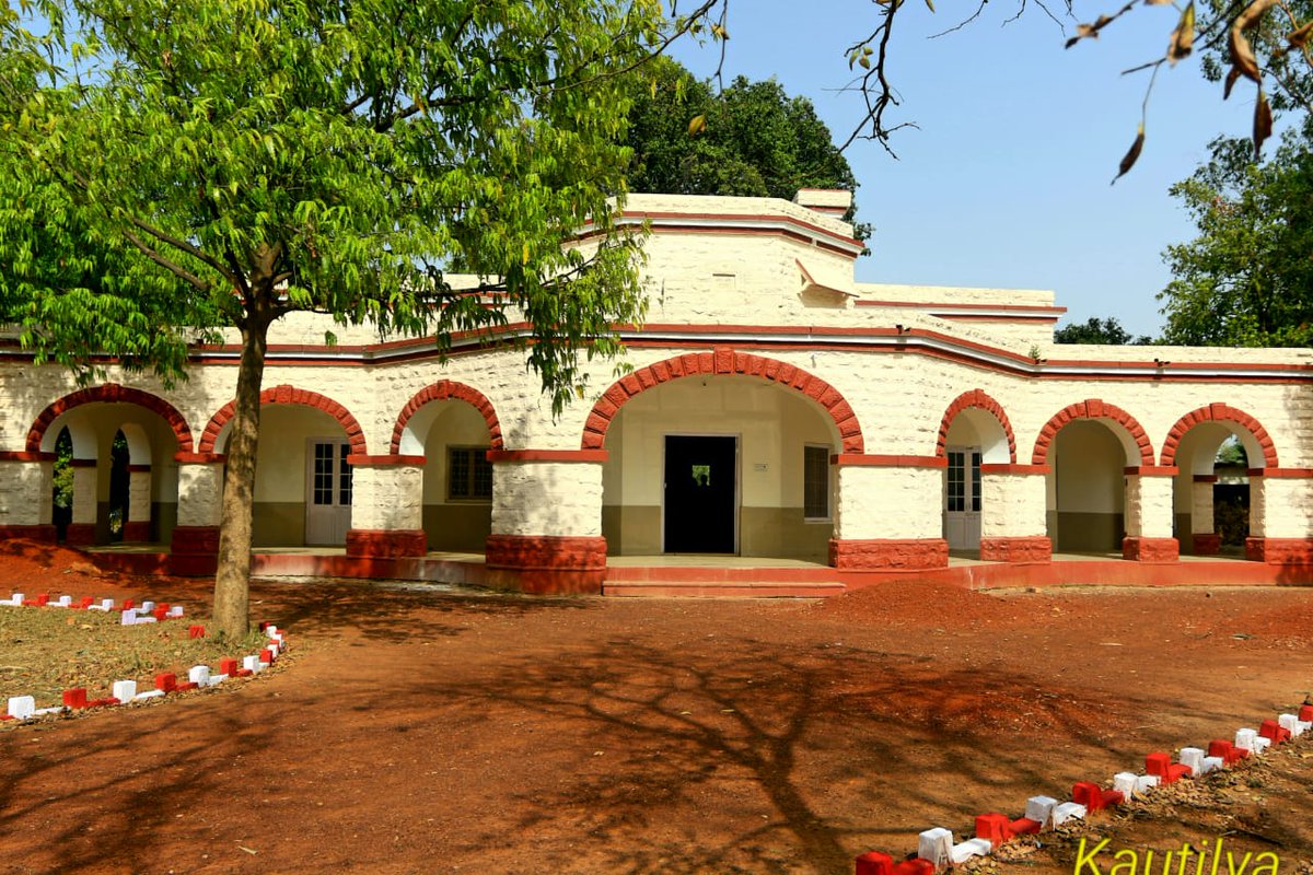 IfsSitanshu's tweet photo. Definitely Ma'am ЁЯШК
Some of the forest rest houses at Kashi Wildlife Division, UP
They were earlier haven for Kashi Naresh (King)...very beautifully made & architecturally sound ЁЯШК
Still going Strong ЁЯШБ
#Kashi #UttarPradesh #Rajdari #Devdari https://t.co/jXiCwt4EgU